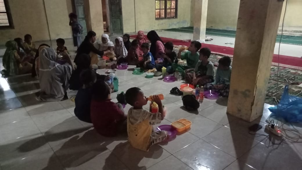 Riuh Rendah Ibadah di Pelosok Negeri